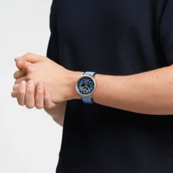 Big Bold IronySB07S106 - BLUE DAZE<Swatch Discount